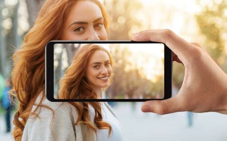 AQUOS V