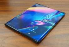 هاتف TCL قابل للف