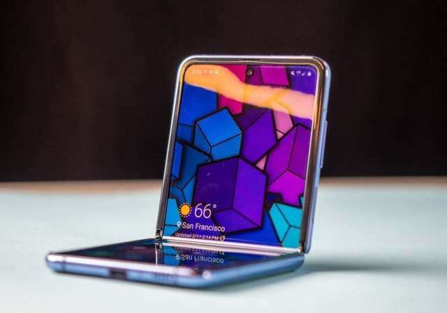 Samsung Galaxy Z Flip2