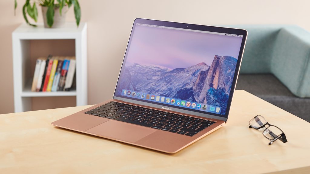 آبل - Apple تعمل على طراز ماك بوك اير - MacBook Air جديد تعرف عليه 2 جهاز ماك بوك اير