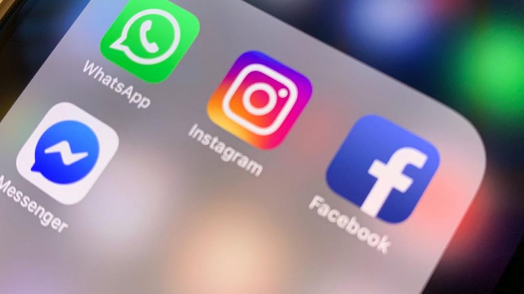 عطل فيسبوك ماسنجر Facebook Messenger بشكل مفاجيء يثير تذمر المستخدمين حول العالم 4 عطل فيسبوك ماسنجر Facebook Messenger بشكل مفاجيء يثير تذمر المستخدمين حول العالم