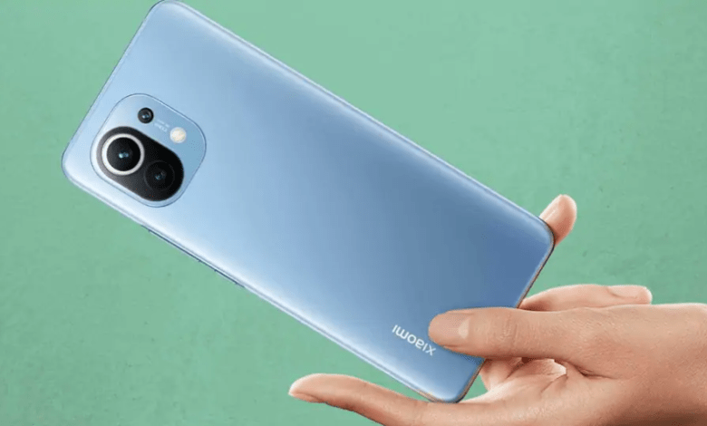 شاومي مي 11 لايت – Xiaomi Mi 11 Lite صورة مسرّبة تكشف تفاصيل مثيرة للاهتمام في الشاشة 1 شاومي مي 11 لايت