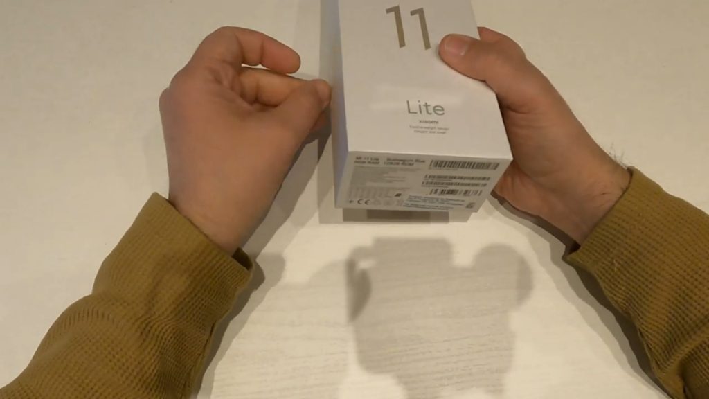 شاومي مي 11 لايت Xiaomi Mi 11 Lite فتح صندوق الهاتف وتأكيد مواصفاته في تسريب جديد 4 شاومي مي 11 لايت Xiaomi Mi 11 Lite فتح صندوق الهاتف وتأكيد مواصفاته في تسريب جديد