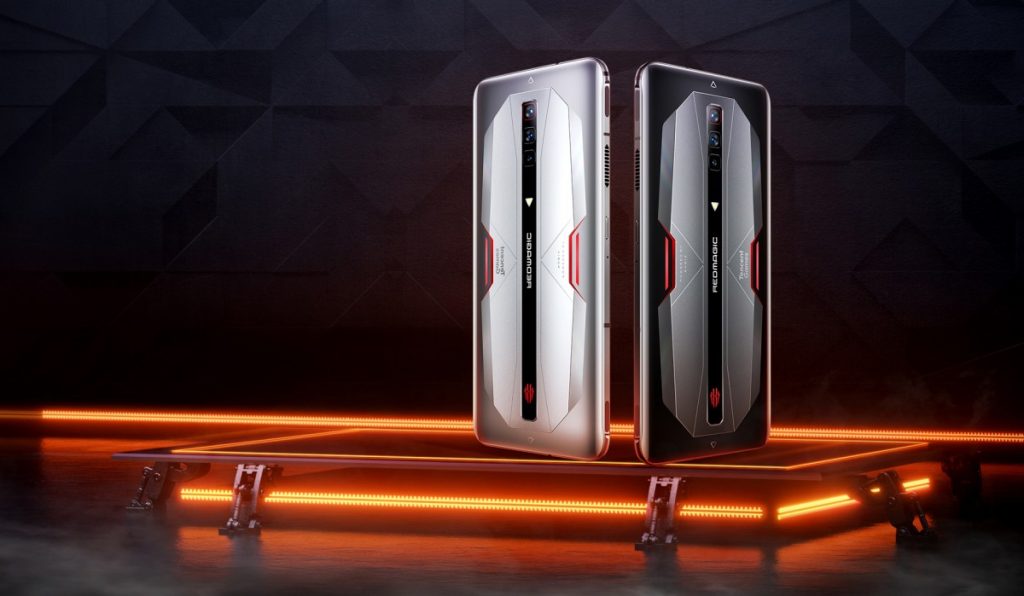 ريد ماجيك 6 برو أول هاتف في العالم بـ رام 18 جيجابايت Red Magic 6 Pro 2 ريد ماجيك 6 برو