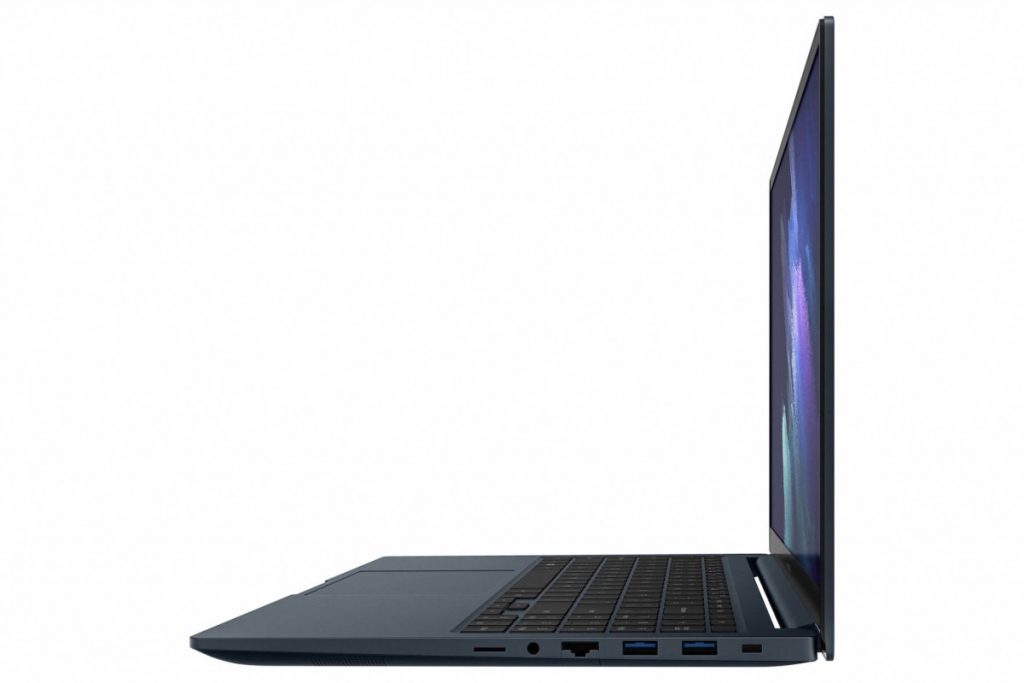 سامسونج تكشف رسميًا عن Galaxy Book Odyssey أول لابتوب في العالم بكرت شاشة RTX 3050 Ti 4 سامسونج تكشف رسميًا عن Galaxy Book Odyssey أول لابتوب في العالم بكرت شاشة RTX 3050 Ti