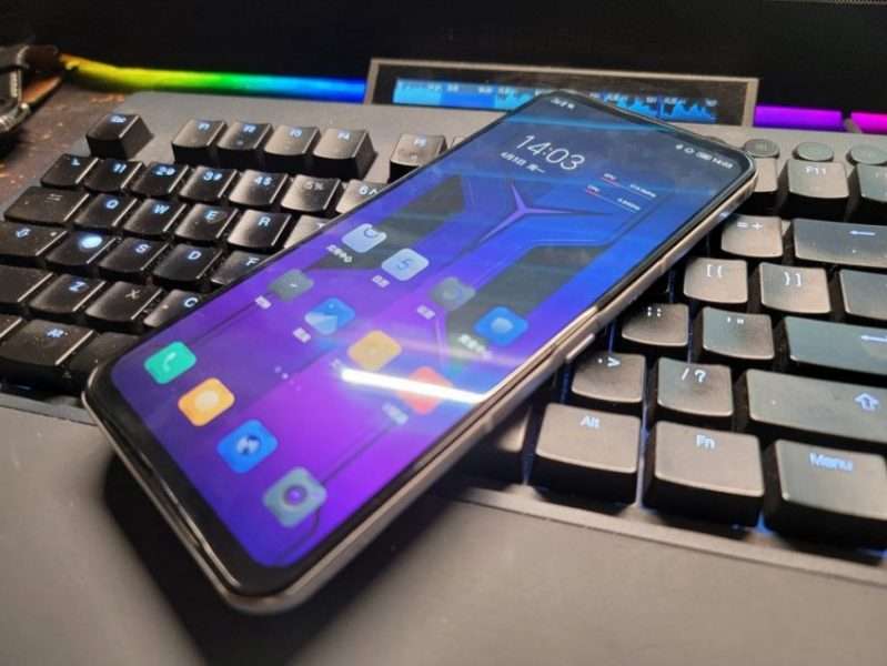 لينوفو ليجن 2 برو – Lenovo Legion 2 Pro يظهر في أول الصور الحيةّ بتصميم غير متوقّع 5 لينوفو ليجن 2 برو – Lenovo Legion 2 Pro يظهر في أول الصور الحيةّ بتصميم غير متوقّع