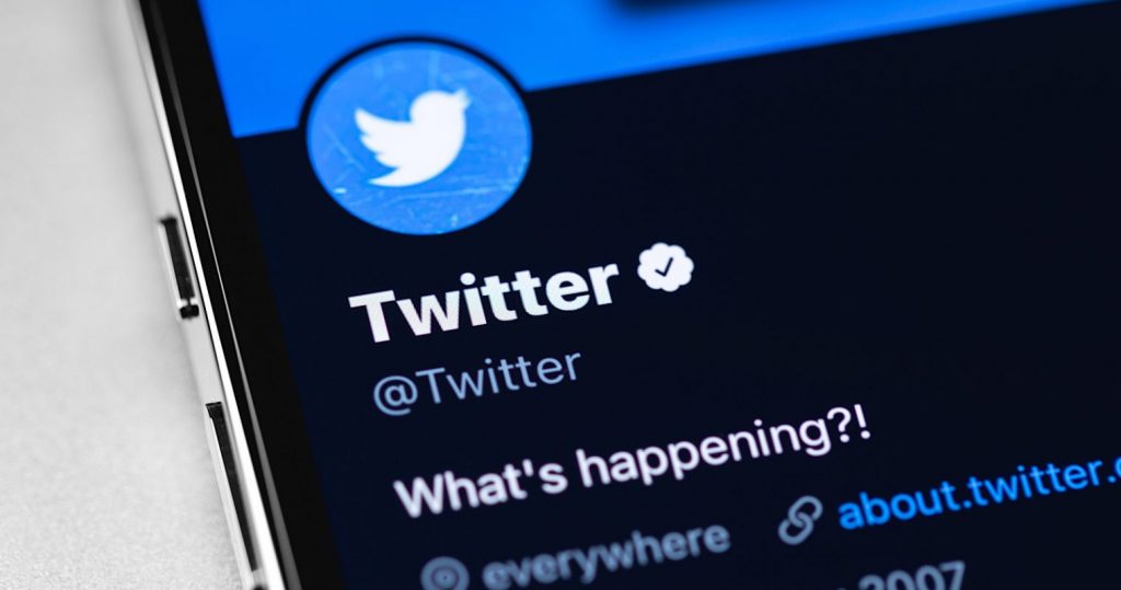 تويتر يوقف توثيق الحسابات مؤقتًا بعد أسبوع من تفعيلها ما السبب؟ 2 تويتر يوقف توثيق الحسابات مؤقتًا بعد أسبوع من تفعيلها ما السبب؟