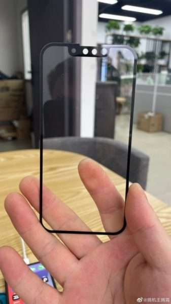 ايفون 13 – iPhone 13 كشف سر تقديم فتحة كاميرا السيلفي بحجم أصغر 4 ايفون 13 – iPhone 13 كشف سر تقديم فتحة كاميرا السيلفي بحجم أصغر