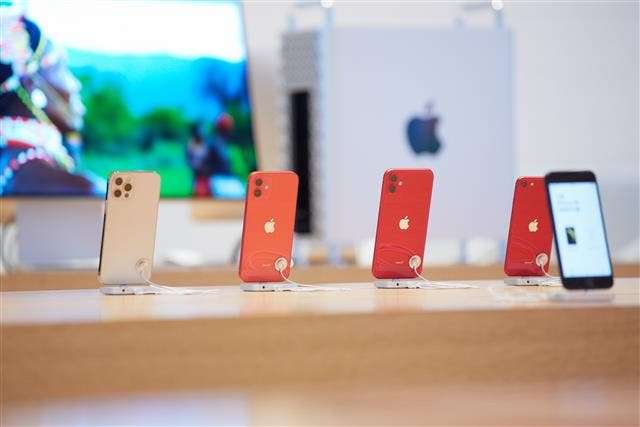 ايفون اس اي 3 – iPhone SE 3 تسريب يكشف موعد إطلاق الهاتف الجديد 4 ايفون اس اي 3 – iPhone SE 3 تسريب يكشف موعد إطلاق الهاتف الجديد
