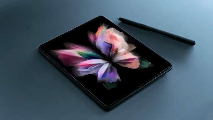 سامسونج جالكسي زد فولد 3 – Galaxy Z Fold 3 هل يؤثر استخدام القلم العادي S-Pen على الهاتف؟ 8 سامسونج جالكسي زد فولد 3 – Galaxy Z Fold 3 هل يؤثر استخدام القلم العادي S-Pen على الهاتف؟