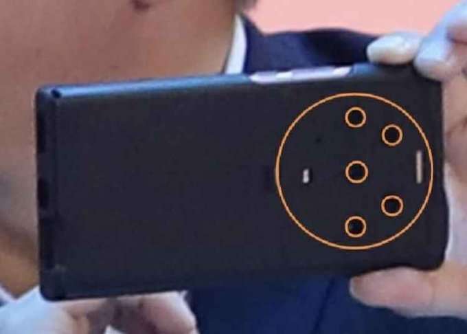 هونر ماجيك 3 - Honor Magic 3 يظهر بوحدة كاميرا خلفية ضخمة في صورة مسرّبة