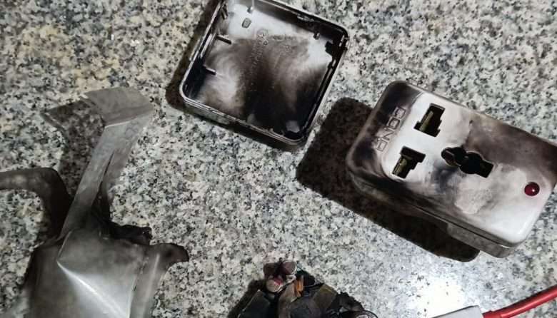 انفجار شاحن هاتف ون بلس نورد 2