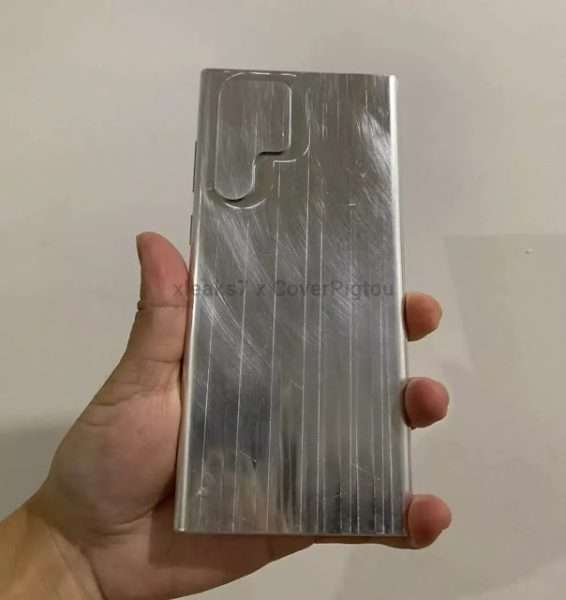 سامسونج جالكسي اس 22 الترا – Samsung Galaxy S22 Ultra يظهر بتصميمه الجديد في قوالب معدنية مسرّبة 2 سامسونج جالكسي اس 22 الترا – Samsung Galaxy S22 Ultra يظهر بتصميمه الجديد في قوالب معدنية مسرّبة