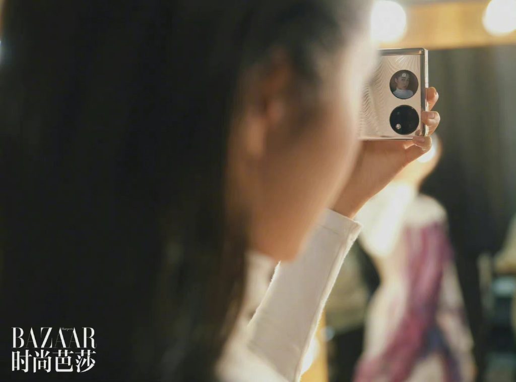 هواوي بي 50 بوكيت - Huawei P50 Pocket يتألق بتصميمه النهائي لأول مرة في صور حيّة مسرّبة