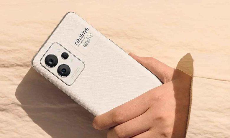 ريلمي جي تي 2 برو - realme GT2 Pro الكشف عن ملصقات ترويجية جديدة للهاتف 1 ريلمي جي تي 2 برو