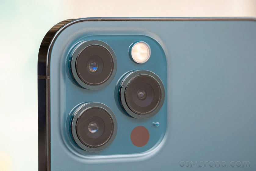 ايفون 15 - iPhone 15 السلسلة سوف تحتوي على كاميرا جديدة 2 ايفون 15