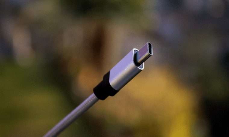 منفذ الشحن USB-C