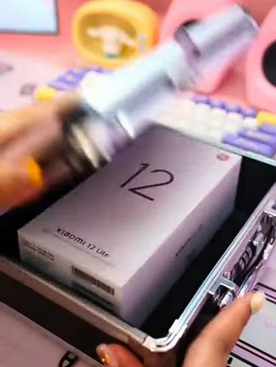 شاومي 12 لايت