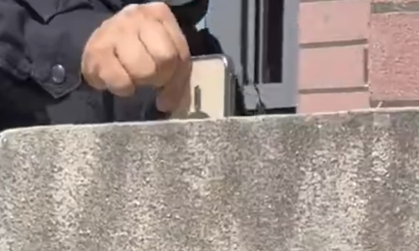 سقوط ايفون 12 برو