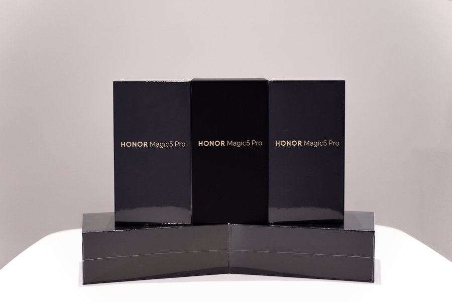 HONOR Magic5