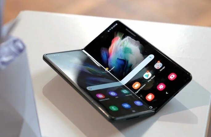 ميزات Android 14 لهاتف سامسونج جالكسي رد فولد