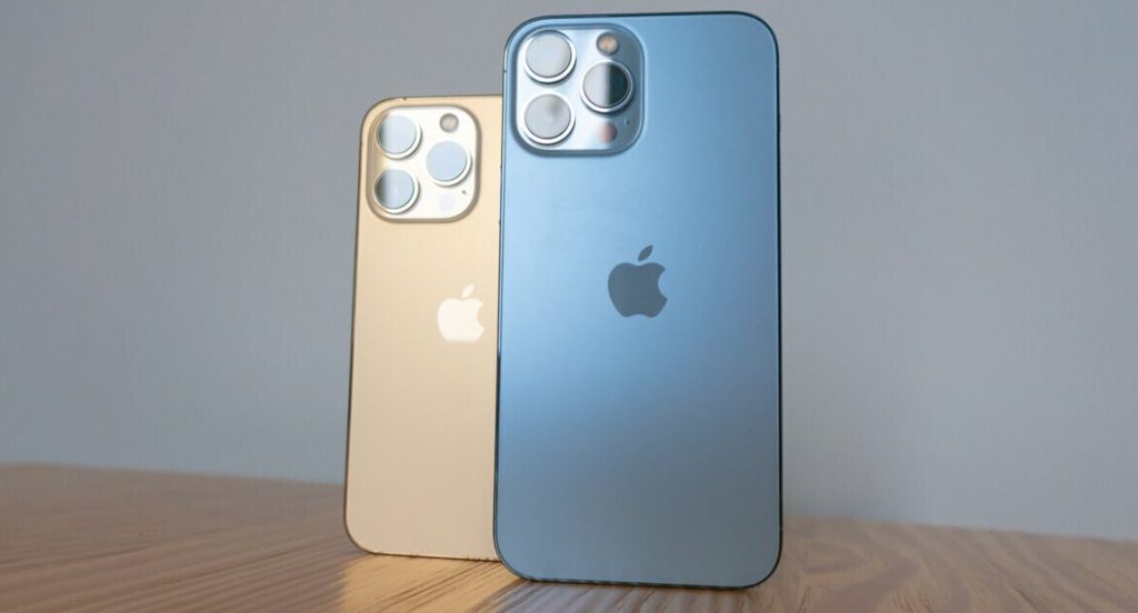 النموذج الجديد المفترض يُسمى ايفون 17 سليم "iPhone 17 Slim"، بسبب تصميمه الأكثر نحافة، رغم أن أبل قد تستخدم اسمًا مختلفًا تمامًا. لكن ما لم نتوقعه هو أن يكون هذا نموذج عالي الجودة يفوق نظريًا iPhone 17 Pro Max.