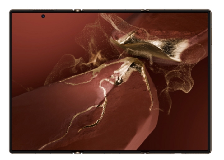 بعد التشويق، أطلقت شركة هواوي رسميًا هاتف هواوي ميت أكس ال "Huawei Mate XT"، كأول هاتف متوفر تجاريًا في العالم بشاشة ثلاثية الطي. دعونا نتعرف على ما يقدمه هذا الجهاز الطموح.