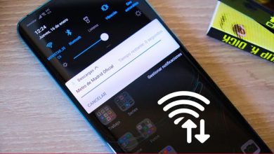 في بعض هواتف أندرويد، قد تلاحظ وجود أيقونات صغيرة على شكل أسهم بجانب رموز WiFi و4G/5G وBluetooth في شريط الحالة. قد لا تكون لاحظت هذه الرموز من قبل، وربما تتساءل عن معناها أو سبب وجودها.