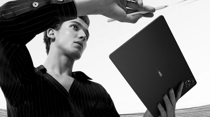 أطلقت هواوي جهازين لوحيين جديدين في السوق العالمي، وهما MatePad 12 X و MatePad Pro 12.2. يأتي الجهازان بمجموعة من الميزات المبتكرة والتصميمات الأنيقة، حيث يتميز MatePad 12 X بشاشة PaperMatte فائقة السطوع، في حين يأتي MatePad Pro 12.2 بشاشة OLED مزدوجة الطبقة. دعونا نستعرض مواصفات كل جهاز بشكل مفصل.