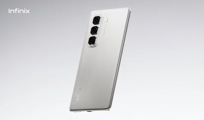 تم تقديم هاتف انفنكس هوت 50 برو بلس "Infinix Hot 50 Pro Plus" كأحدث هاتف في الفئة المتوسطة من العلامة التجارية خلال عطلة نهاية الأسبوع. يتميز هذا الهاتف بتصميمه النحيف، كما كان متوقعًا منذ بداية شهر أكتوبر.