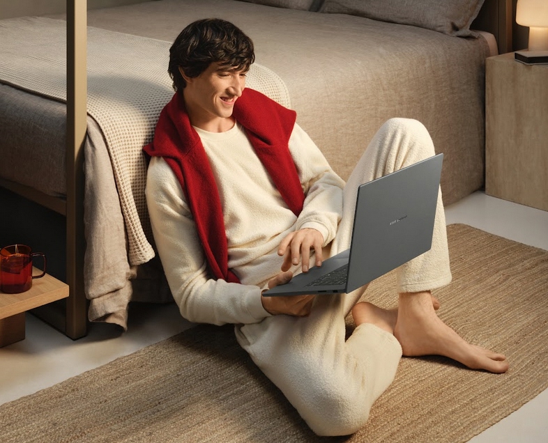 أجهزة الكمبيوتر المحمولة الجديدة ثنائية الشاشة من ASUS Zenbook DUO وإصدار ProArt GoPro المحدود تتصدر تشكيلة أجهزة الكمبيوتر الذكية الجديدة والمبتكرة من ASUS في معرض CES 2026