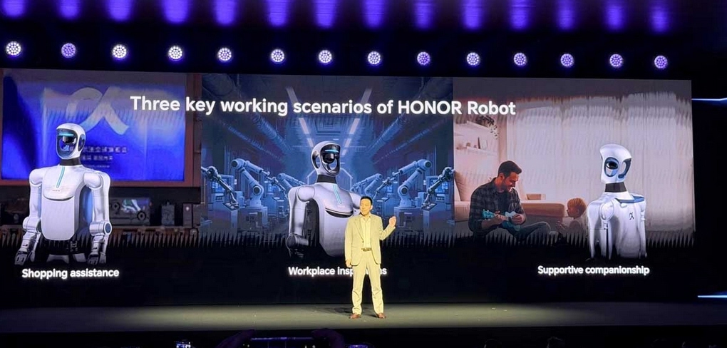 HONOR HUMANOID ROBOT