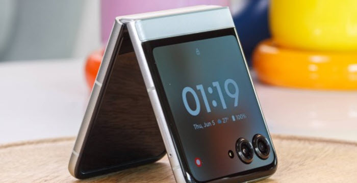 Motorola Razr 70