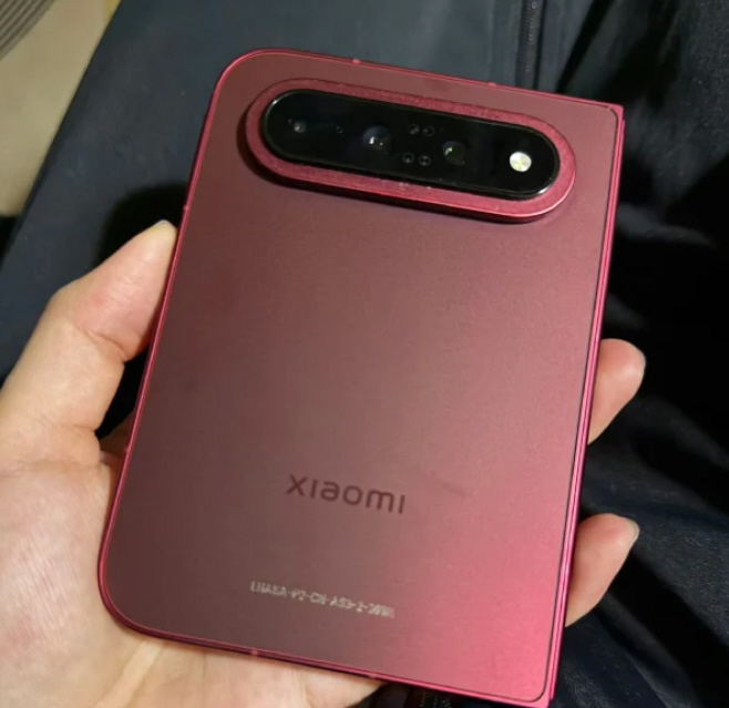 Xiaomi 18 Fold